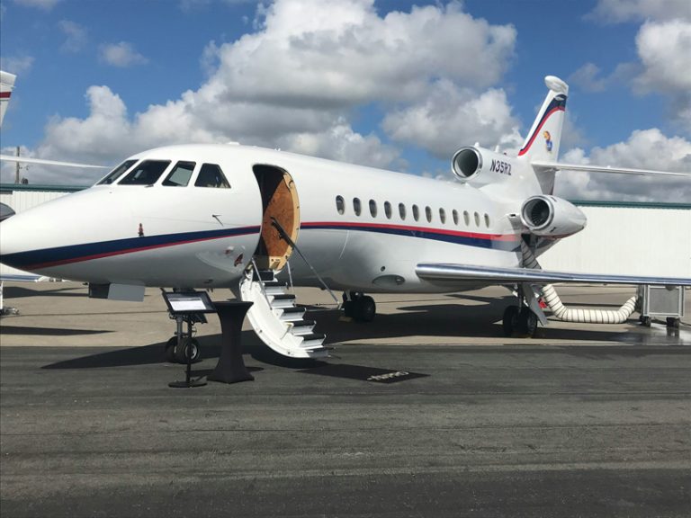 Private jet